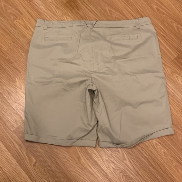 Ae Sport Beige Chino Walking Shorts - Picture 3 of 11